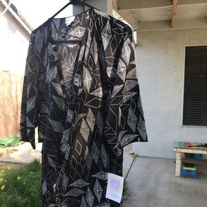 Lularoe Medium Shirley